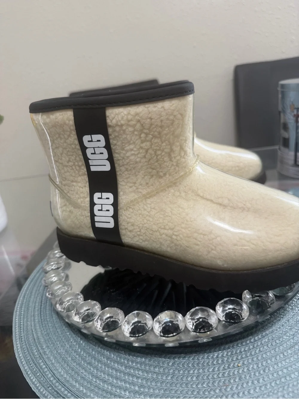 UGG Kids Short Shearling Boot — Beige with Black Trim